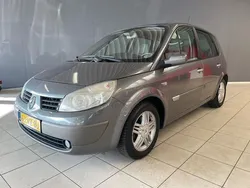 Grijs Gebruikt 2004 Renault Scénic II Luxe MPV | € 3.499 (Iets duurder)