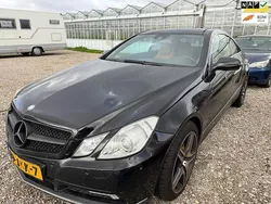 Zwart Gebruikt 2009 Mercedes E200 Elegance Coupé | € 4.250