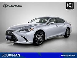 Zilver Nieuw 2025 Lexus ES300H Sedan | € 59.850 (Eerlijke prijs)