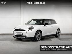 Wit Gebruikt 2025 Mini Cooper Classic Hatchback | € 45.257