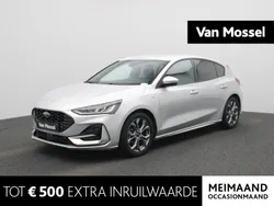 Grijs Gebruikt 2023 Ford Focus ST-Line Hatchback | € 24.945 (Goede deal)