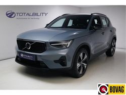 Grijs Gebruikt 2022 Volvo XC40 Inscription SUV | € 31.900 (Eerlijke prijs)