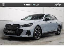 Grijs Gebruikt 2024 BMW i5 Comfort Edition Sedan | € 71.940 (Super prijs)