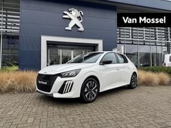 Wit Nieuw 2025 Peugeot 208 Style Hatchback | € 23.740 (Duur)