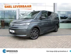 Grijs, metallic lak Gebruikt 2023 VW T7 Style Van | € 58.900 (Eerlijke prijs)