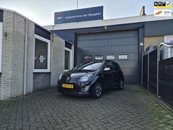 Zwart (metallic) Gebruikt 2011 Renault Twingo Night&Day Hatchback | € 2.350 (Eerlijke prijs)