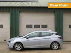 Blauw, metallic lak Gebruikt 2017 Opel Astra Hatchback | € 8.250 (Goede deal)