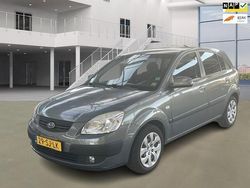 Grijs Gebruikt 2006 Kia Rio Hatchback | € 1.500 (Iets duurder)