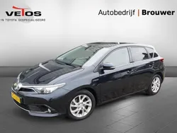 Grijs Gebruikt 2017 Toyota Auris Hatchback | € 17.900 (Eerlijke prijs)