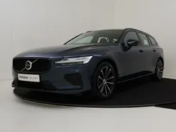 Blauw Gebruikt 2023 Volvo V60 Plus Stationwagen | € 47.935 (Eerlijke prijs)