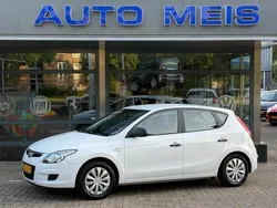 Wit Gebruikt 2009 Hyundai i30 Active Hatchback | € 3.995 (Eerlijke prijs)