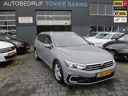 Grijs Gebruikt 2022 VW Passat Business Stationwagen | € 25.440 (Goede deal)