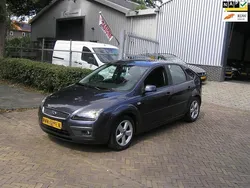 Grijs Gebruikt 2007 Ford Focus Futura Hatchback | € 2.250 (Goede deal)