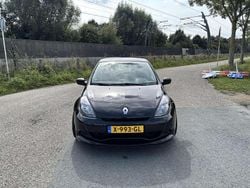 Zwart Gebruikt 2009 Renault Clio R.S. R.S. Hatchback | € 12.500 (Goede deal)