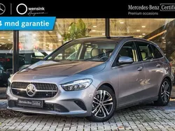 Grijs Gebruikt 2024 Mercedes B180 Business MPV | € 37.350 (Eerlijke prijs)