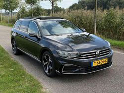 Grijs Gebruikt 2020 VW Passat GTE Stationwagen | € 26.999 (Iets duurder)