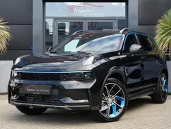 Zwart, metallic lak Nieuw 2024 Lynk & Co 01 SUV | € 32.950 (Eerlijke prijs)