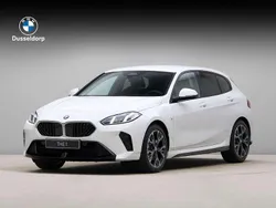 Wit Nieuw 2025 BMW 120 M Sport Hatchback | € 48.740 (Super prijs)