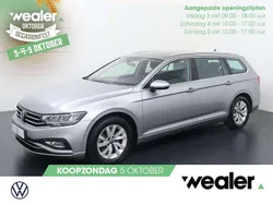 Grijs, metallic lak Gebruikt 2023 VW Passat Business Stationwagen | € 29.440 (Super prijs)