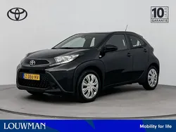 Zwart Gebruikt 2024 Toyota Aygo Play Hatchback | € 19.995 (Goede deal)