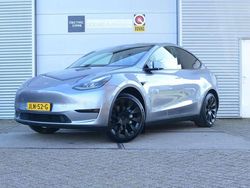 Grijs Gebruikt 2024 Tesla Model Y Long Range RWD SUV | € 42.750 (Eerlijke prijs)