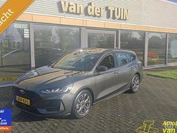 Grijs Gebruikt 2023 Ford Focus ST-Line Stationwagen | € 23.500 (Eerlijke prijs)