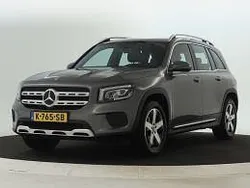 Grijs, metallic lak Gebruikt 2021 Mercedes GLB180 Business SUV | € 39.995 (Eerlijke prijs)