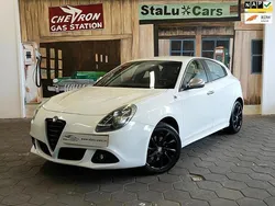 Wit Gebruikt 2010 Alfa Romeo Giulietta Distinctive Hatchback | € 3.495 (Eerlijke prijs)