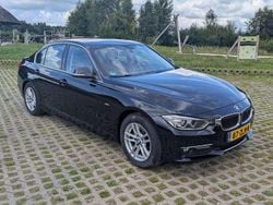 Zwart Gebruikt 2013 BMW 320 Sedan | € 7.149 (Goede deal)