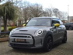 Grijs Gebruikt 2022 Mini Cooper SE Hatchback | € 24.750 (Eerlijke prijs)