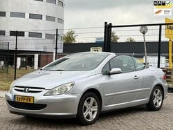 Grijs Gebruikt 2004 Peugeot 307 CC Cabriolet | € 1.495 (Eerlijke prijs)