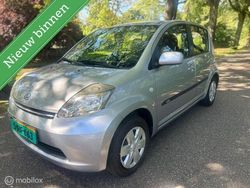 Grijs Gebruikt 2005 Daihatsu Sirion Hatchback | € 1.799 (Eerlijke prijs)