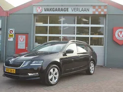 Zwart Gebruikt 2019 Skoda Octavia Style Stationwagen | € 17.500 (Eerlijke prijs)