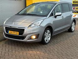 Grijs Gebruikt 2016 Peugeot 5008 MPV | € 8.995 (Eerlijke prijs)