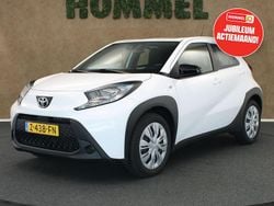 Wit Gebruikt 2024 Toyota Aygo Play Hatchback | € 17.645 (Eerlijke prijs)