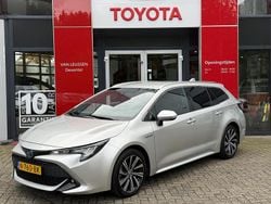 Grijs Gebruikt 2021 Toyota Corolla Team Stationwagen | € 23.700 (Goede deal)