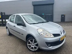 Grijs Gebruikt 2008 Renault Clio II Hatchback | € 1.599 (Eerlijke prijs)