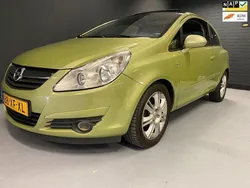 Groen Gebruikt 2007 Opel Corsa Cosmo Hatchback | € 2.999 (Iets duurder)