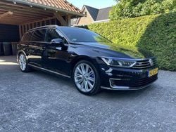 Zwart Gebruikt 2015 VW Passat Highline Stationwagen | € 12.500 (Eerlijke prijs)