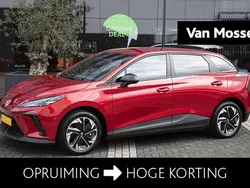 Rood, metallic lak Nieuw 2025 MG MG4 EV Hatchback | € 26.600 (Goede deal)