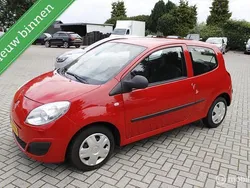 Rood Gebruikt 2008 Renault Twingo Authentique Hatchback | € 2.250 (Iets duurder)