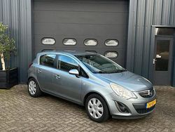 Grijs Gebruikt 2012 Opel Corsa Edition MPV | € 3.995 (Eerlijke prijs)