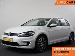 Wit, metallic lak Gebruikt 2019 VW e-Golf Hatchback | € 11.890 (Eerlijke prijs)