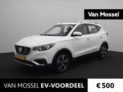 Wit Gebruikt 2020 MG ZS Luxury Sedan | € 14.777 (Eerlijke prijs)