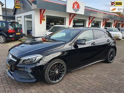 Zwart (metallic) Gebruikt 2016 Mercedes A180 Prestige Hatchback | € 9.750 (Super prijs)