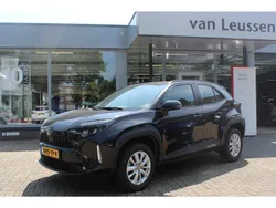 Zwart Gebruikt 2023 Toyota Yaris Cross SUV | € 27.340 (Eerlijke prijs)