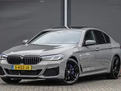 Grijs Gebruikt 2021 BMW 545e M Sport Sedan | € 51.950 (Iets duurder)