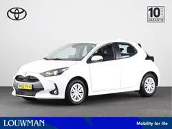 Wit Gebruikt 2023 Toyota Yaris Hybrid Active Hatchback | € 22.225 (Eerlijke prijs)