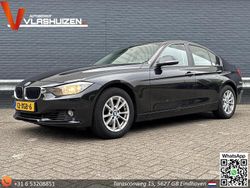 Zwart, metallic lak Gebruikt 2012 BMW 320 Executive Sedan | € 6.450 (Eerlijke prijs)