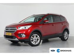 Rood, metallic lak Gebruikt 2019 Ford Kuga Titanium SUV | € 18.900 (Eerlijke prijs)
